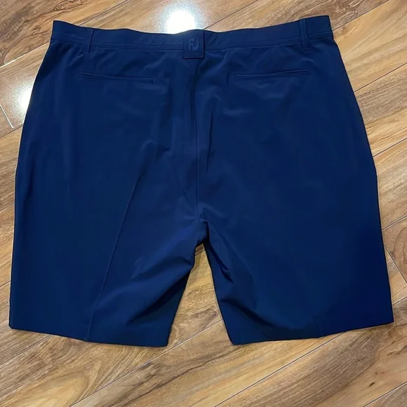 42 waist navy blue FootJoy golf shorts display picture 3